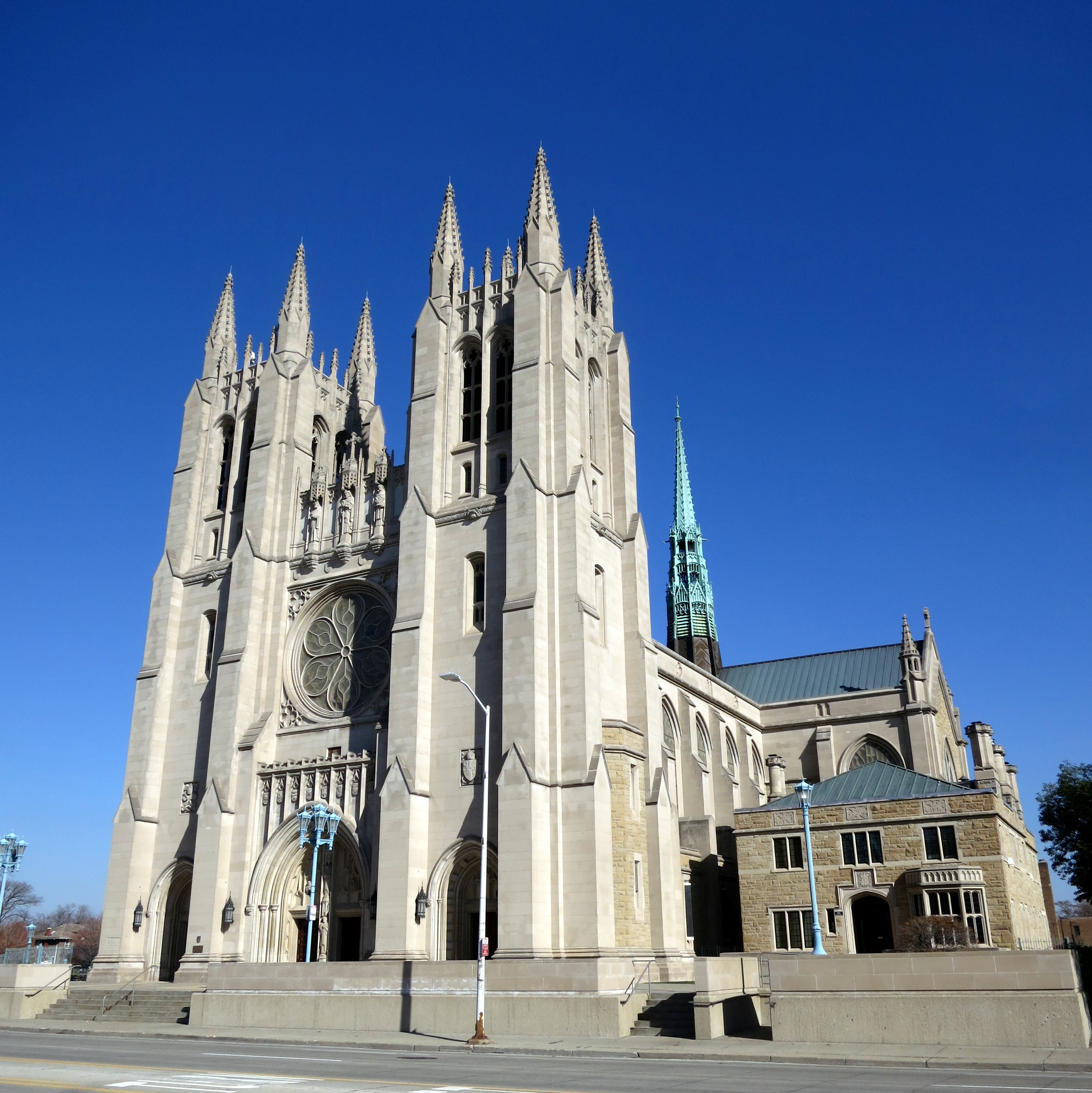 Cathedral_of_the_Most_Blessed_Sacrament_(Detroit,_Michigan)_-_exterior.jpeg
