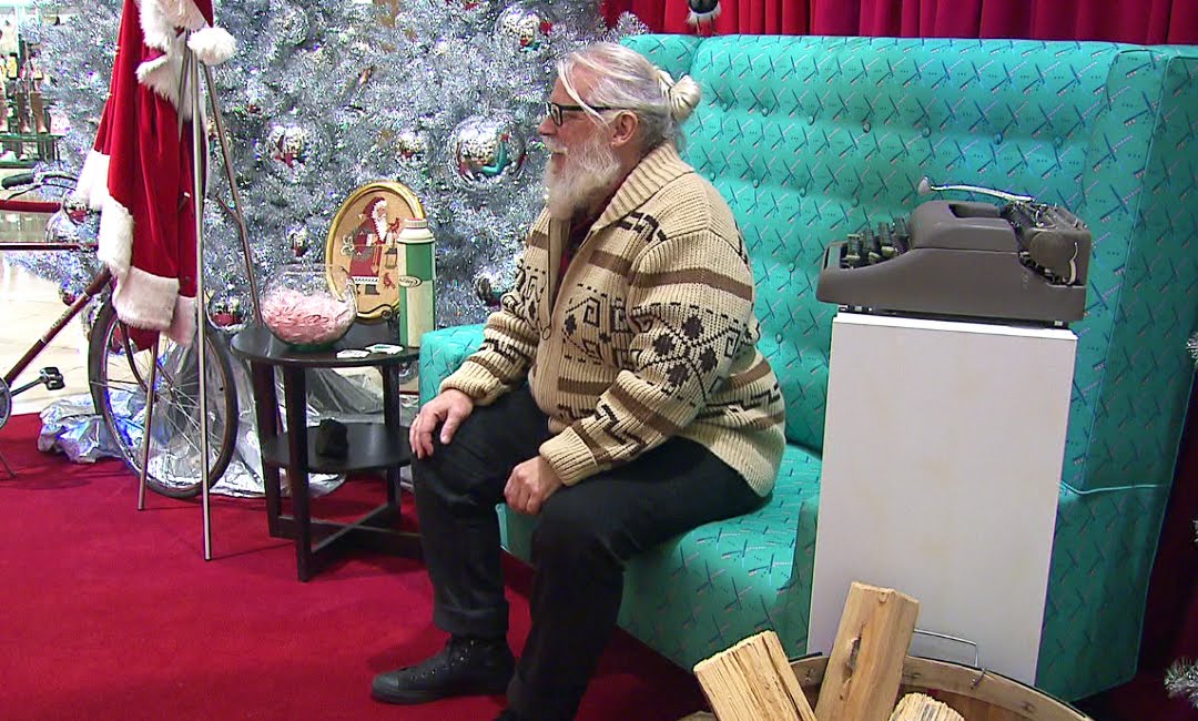 hipster-santa-2_33405745_ver1.0.jpg