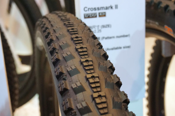 maxxis-Crossmark-II-mountain-bike-tires02-600x399.jpg