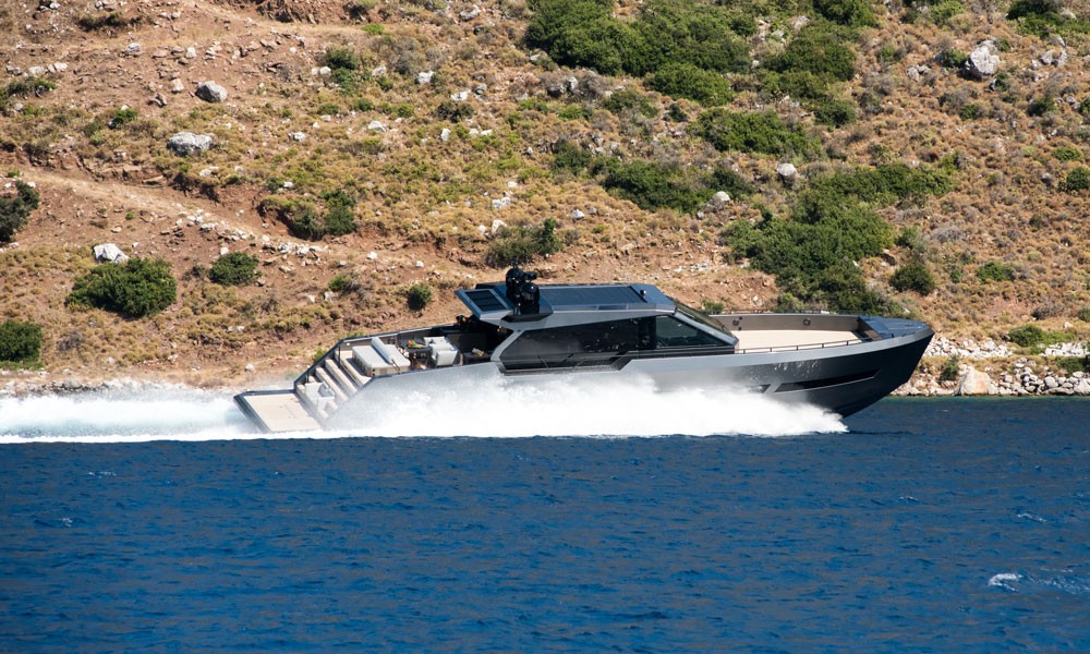 the-mazu-82-superyacht-is-menacing-fast-and-perfect-for-a-bond-villain-or-two_14.jpg