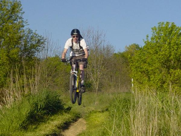 jumping xc bikes is kinda scary