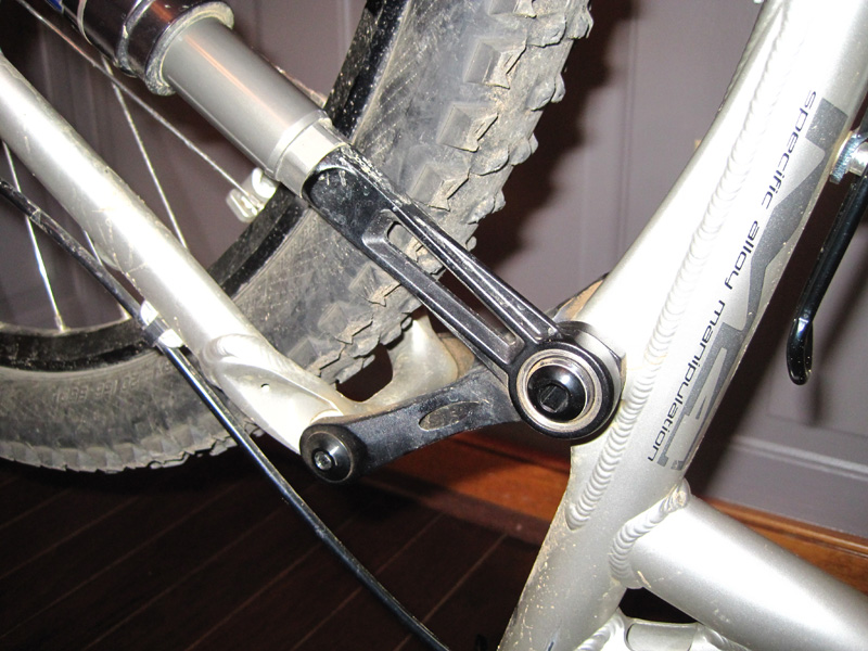 Main pivot, bolt side